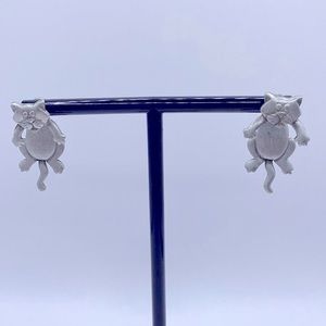 Vintage JJ Signed Dangling Cat Earrings